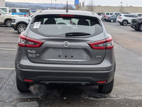 Used 2020 Nissan Rogue Sport S image 6