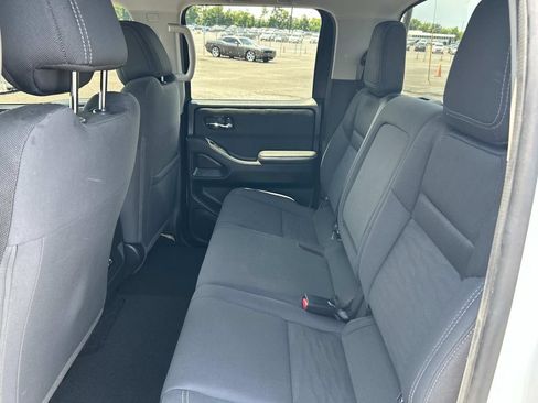 Used 2024 Nissan Frontier SV RWD image 23