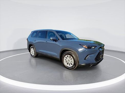 Certified 2025 Toyota Grand Highlander AWD image 3