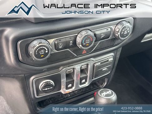 Used 2019 Jeep Wrangler Sport AWD/4WD image 25