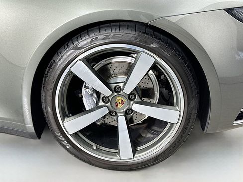 Used 2022 Porsche 911 Carrera image 33