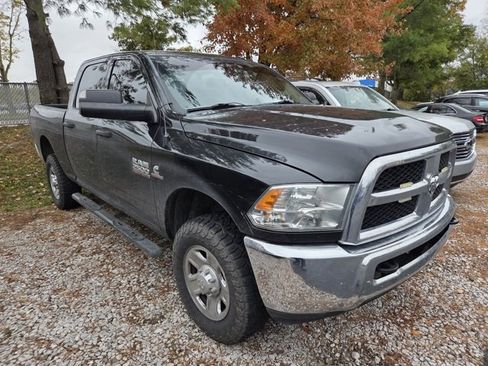 Used 2018 RAM 2500 Tradesman w/ Chrome Appearance Group image 3
