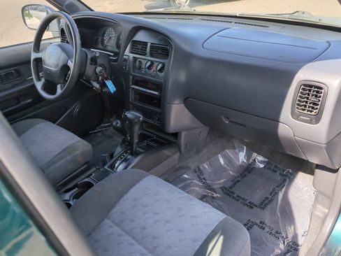 Used 1997 Nissan Pathfinder LE AWD/4WD image 20
