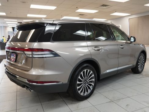Used 2020 Lincoln Aviator Reserve w/ Equipment Group 201A image 15