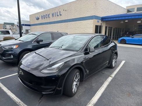 Used 2024 Tesla Model Y Long Range AWD/4WD image 7