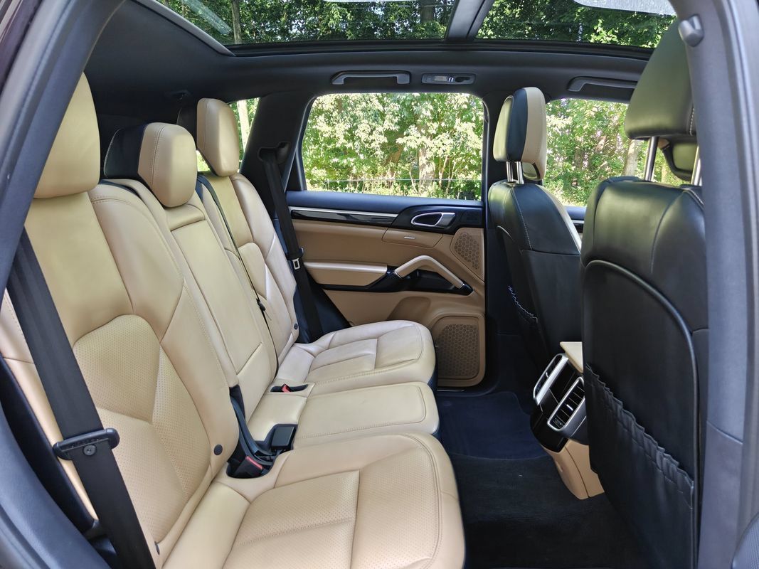 Used 2016 Porsche Cayenne AWD/4WD image 20