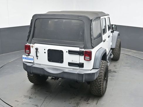 Used 2018 Jeep Wrangler Unlimited Sport w/ Connectivity Group AWD/4WD image 35