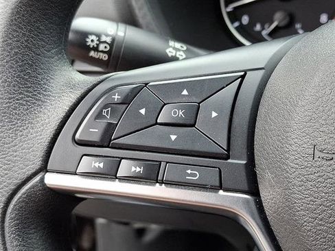 Certified 2023 Nissan Sentra SV FWD image 21