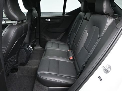 Used 2025 Volvo XC40 B5 Plus AWD/4WD image 14