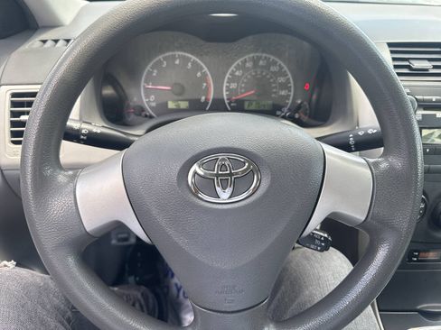Used 2010 Toyota Corolla LE FWD image 19