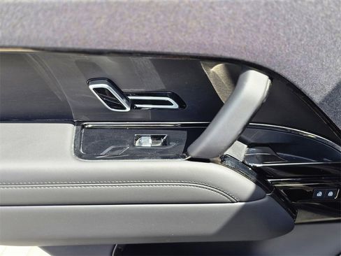 Used 2024 Land Rover Range Rover Sport SE image 10