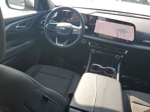 New 2026 Chevrolet Traverse LT w/ Driver Confidence Package FWD image 11