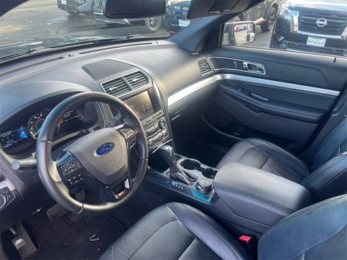 Used 2016 Ford Explorer XLT w/ Equipment Group 202A image 16