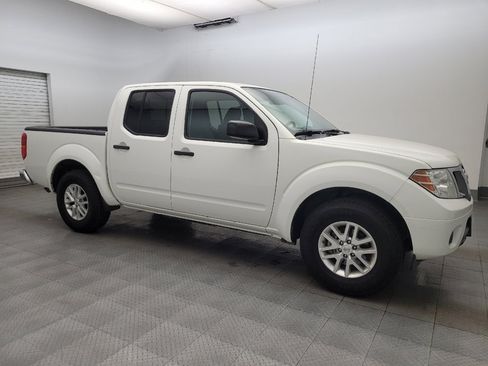 Used 2019 Nissan Frontier SV image 11