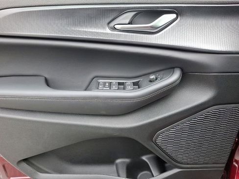 New 2025 Jeep Grand Cherokee Altitude w/ MOPAR Finishing Package image 8