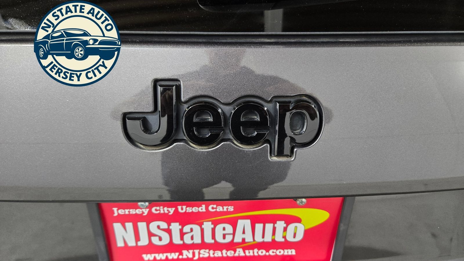 Used 2021 Jeep Cherokee Latitude Plus w/ Sun & Sound Group AWD/4WD image 35