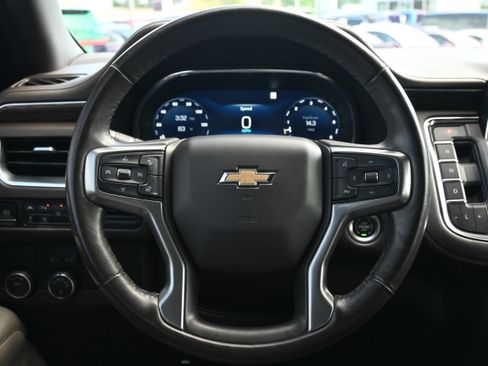 Used 2022 Chevrolet Tahoe LT w/ Luxury Package RWD image 17