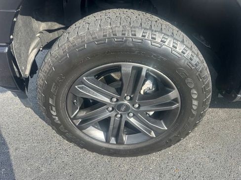 Used 2021 Ford F150 Lariat AWD/4WD image 8