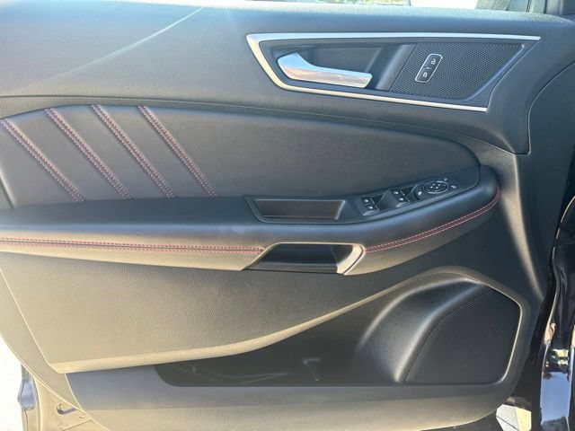 Used 2022 Ford Edge ST-Line AWD/4WD image 13
