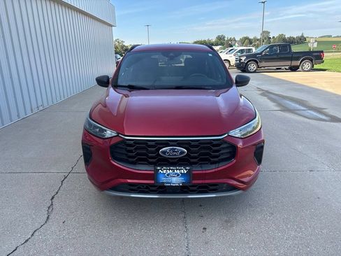 Used 2023 Ford Escape ST-Line w/ Tech Pack #1 AWD/4WD image 2