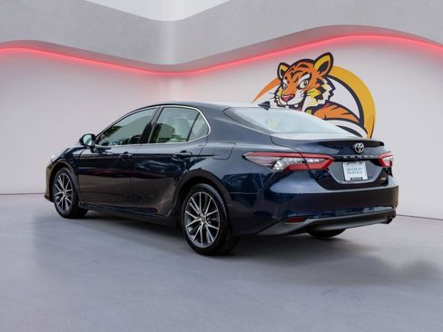 Used 2021 Toyota Camry XLE w/ Navigation Package image 7