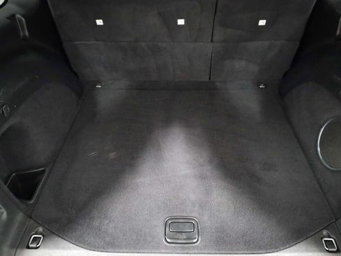 Used 2018 Jeep Grand Cherokee Altitude AWD/4WD image 38