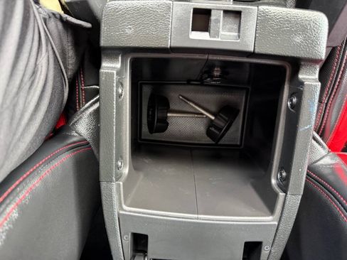 Used 2017 Jeep Wrangler Unlimited Sahara AWD/4WD image 28