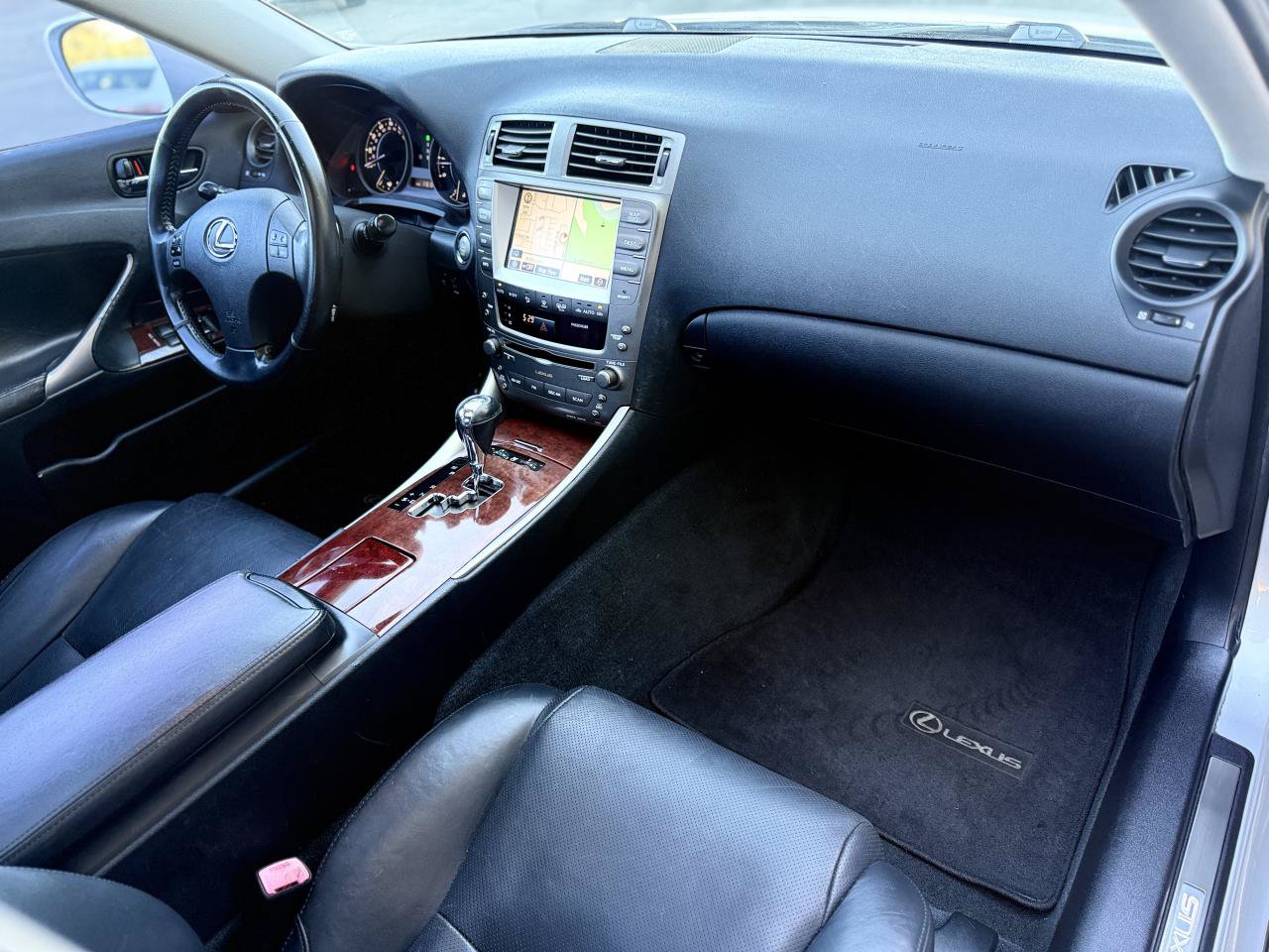 Used 2008 Lexus IS 350 w/ X Pkg w/ Sunroof RWD image 14