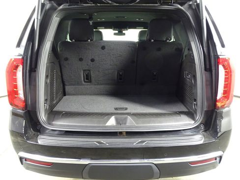 Used 2022 GMC Yukon SLT w/ SLT Luxury Package image 14