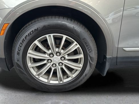 Used 2018 Cadillac XT5 Luxury w/ Driver Awareness Package AWD/4WD image 16