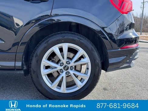 Used 2024 Audi Q3 2.0T Premium image 39