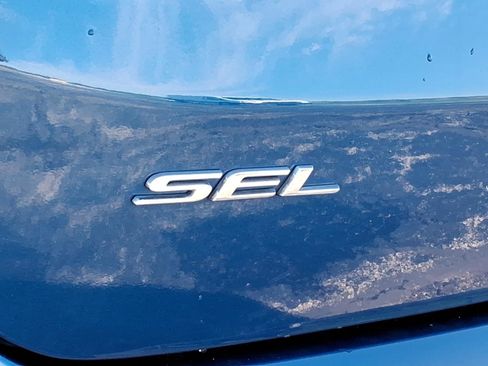 Used 2022 Ford Edge SEL w/ Convenience Package AWD/4WD image 7