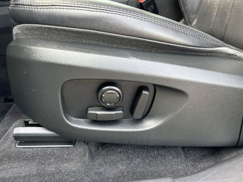 Used 2019 Land Rover Discovery Sport AWD/4WD image 21