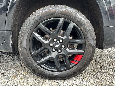Used 2019 Chevrolet Traverse Premier w/ Redline Edition AWD/4WD image 2