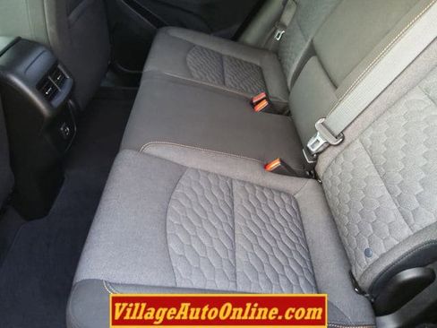 Used 2019 Chevrolet Equinox LT image 28