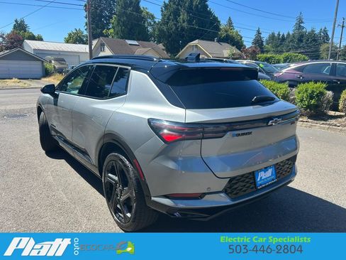 Used 2026 Chevrolet Equinox EV RS FWD image 5