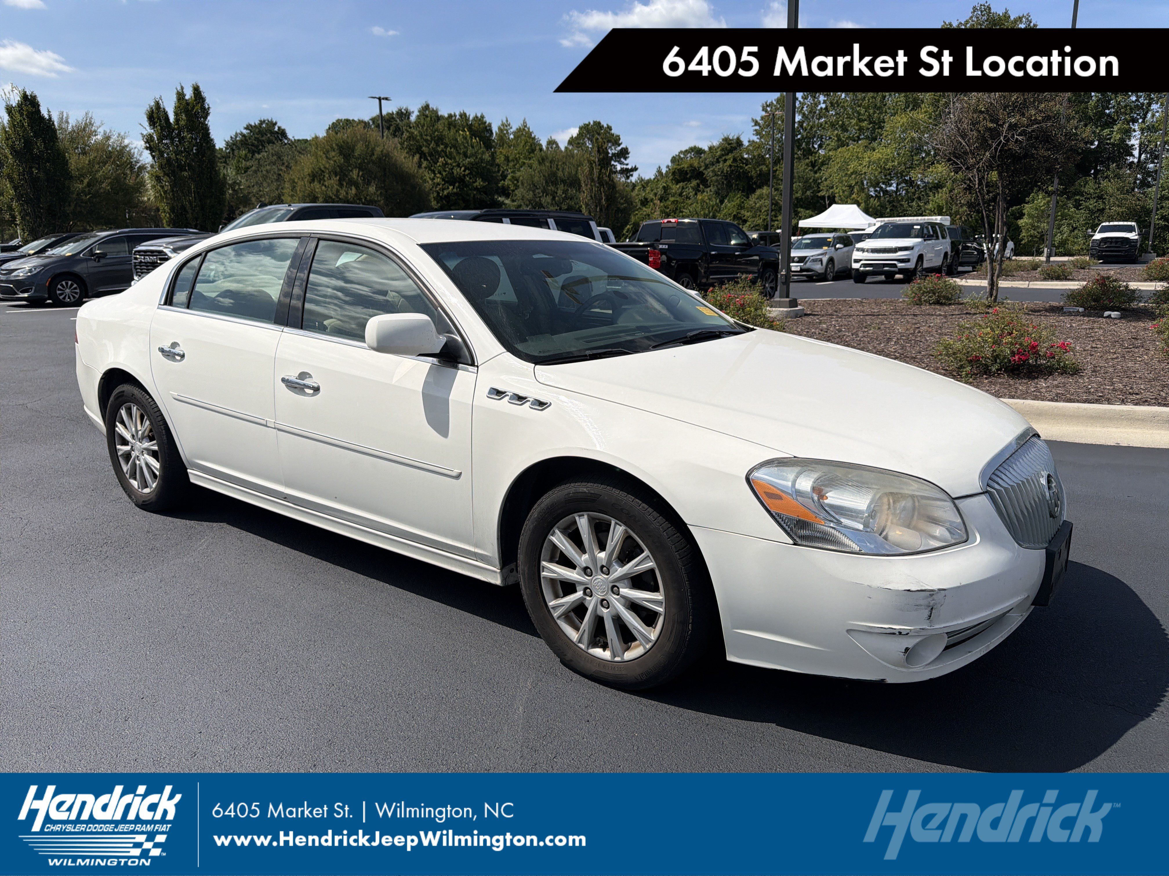 Used 2010 Buick Lucerne CXL FWD image 1