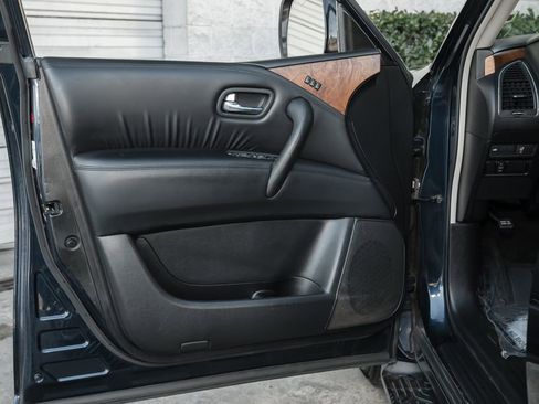 Used 2021 Nissan Armada SL w/ Captain's Chairs Package RWD image 22