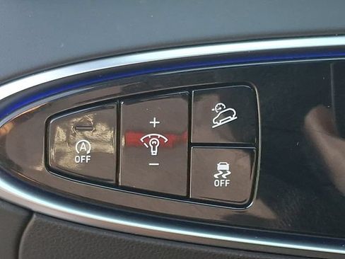 Used 2022 Genesis GV70 3.5T Sport w/ Sport Prestige Package AWD/4WD image 29