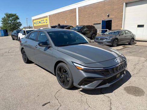 New 2026 Hyundai Elantra SEL Sport Premium FWD image 11