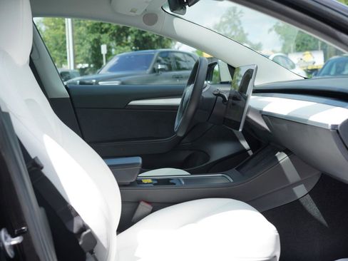 Used 2023 Tesla Model 3 Standard Range RWD image 6