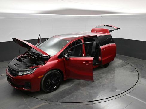 Used 2025 Honda Odyssey Sport-L image 50