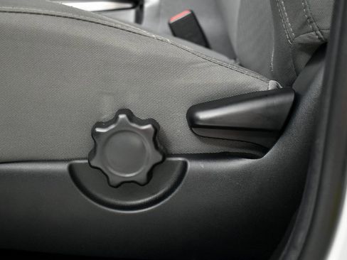 Certified 2022 Toyota Tacoma SR image 12