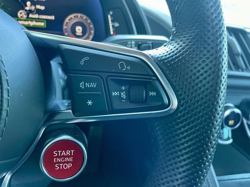 Used 2018 Audi R8 V10 AWD/4WD image 21
