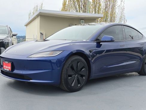 Used 2024 Tesla Model 3 Long Range AWD/4WD image 7