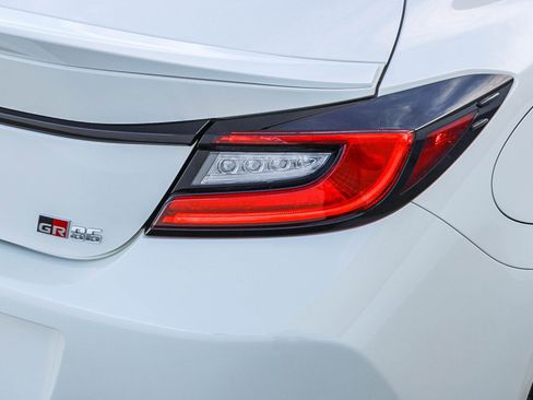 Used 2023 Toyota GR86 Premium w/ ALL Weather Mat Package (TMS) image 10