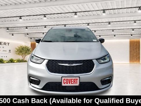 New 2026 Chrysler Pacifica Select FWD image 3