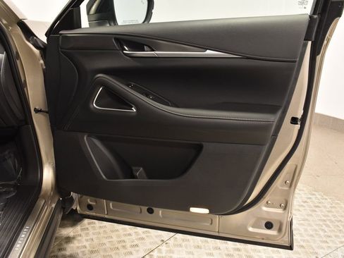 Certified 2026 INFINITI QX60 Luxe w/ Family Package image 35