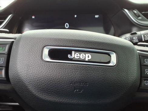 Certified 2024 Jeep Grand Cherokee L Altitude image 15