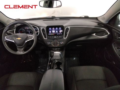 Used 2022 Chevrolet Malibu LT image 31
